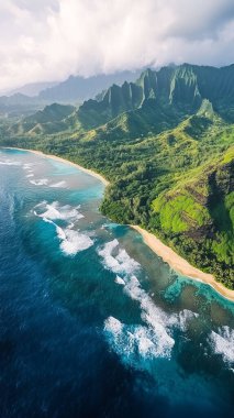 İnsansız hava aracından Pasifik Okyanusu üzerindeki güzel hava manzarası