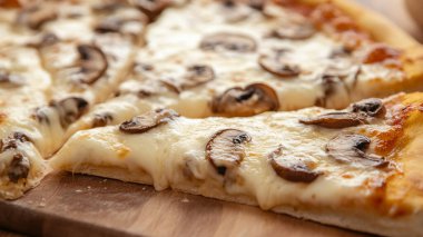 Tablo, closeup lezzetli pizza