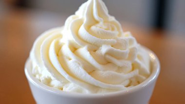Krem şantili krema.