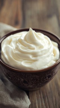 Bir kase ekşi krema, mayonez, veya Yunan yoğurdu --kaos 15 -- ar 9: 16 -- stilize 150 --v 6.1 Job ID: 54b0fef5-806f-4f2f-9a58-89fdcd4010da