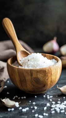 bir kase tuz --kaos 15 --ar 9: 16 -- stilize 150 --v 6.1 Job ID: 0feeda84-2ae8-4859-a2c2-e2e67dce5920