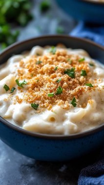 Maydanozlu patates ve krem peynir çorbası.