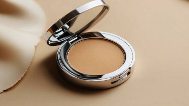 profesyonel makyaj vakfı, temel pudrası ve makyaj ürünleri, güzellik ve güzellik konsepti