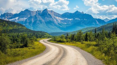 Dağların arasından yol