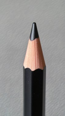 Siyah arkaplanda renk kalemi