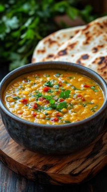 Hint yemeği basmati ya da basmati pilavı, bir kase körili basmati pilavı, basmati pilavı ya da pişirilmiş Basmati pilavı.