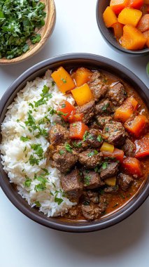 Sebzeli biftek ve pilav..