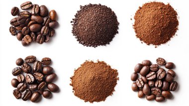 Beyaz arka planda çeşitli kahve çekirdekleri koleksiyonu. bir bütün, kahverengi, siyah ve kahverengi kahve çekirdeği.