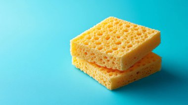 köpüklü sünger mavi arkaplanda