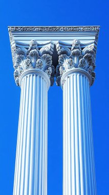 Yunan sütunları tapınağının sütunları