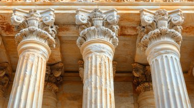 Antik Yunan şehrindeki sütunlar, Atina, Yunanistan