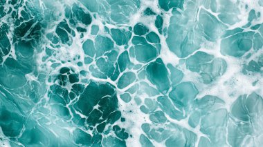 Köpüklü mavi suyun soyut arkaplanı.