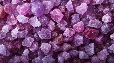 Doğal mor tuz kristalleri