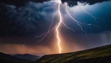 Dağlarda yıldırım