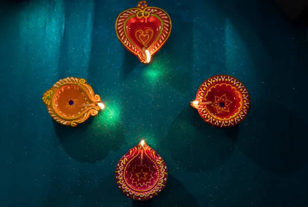 Happy Diwali Kleurrijke Klei Diya Lampen Aangestoken Tijdens Diwali Vieringen — Stockfoto