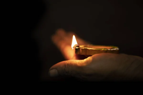 Happy Diwali Lampe Main Argile Diwali Dans Fond Sombre — Photo