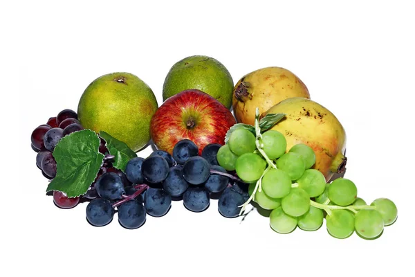 Frutas Frescas Isoladas Sobre Fundo Branco — Fotografia de Stock