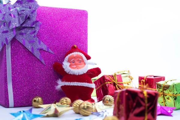 Addobbi Natalizi Babbo Natale Con Grande Confezione Regalo Isolato Uno — Foto Stock