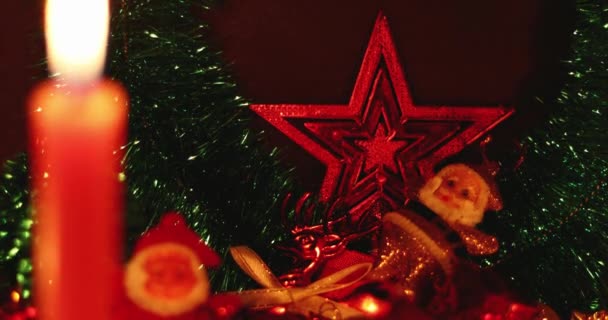 Νέο Έτος 2020 διάθεση, χριστουγεννιάτικο δέντρο, καλές διακοπές. Χριστουγεννιάτικο κουτί δώρου, Χριστουγεννιάτικο εσωτερικό. — Αρχείο Βίντεο