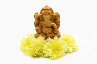 Mutlu Ganesh Chaturthi Festivali, çiçekli Ganesha heykeli, Ganesha Hindu tanrısıdır.