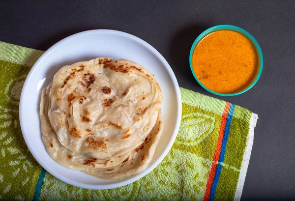 Parotta Casera Plato Pollo Curry — Foto de Stock