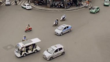 Scooter Trafik İnsanlar İş Zaman atlamalı commuting ile Crossing