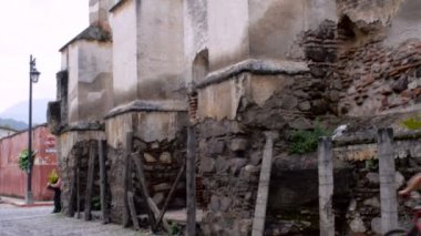 Eski bir kilise Antigua, Guatemala harabeye yukarı kaydırmak