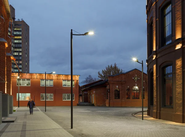 Kantoorgebouw buitenkant in loft-stijl. — Stockfoto