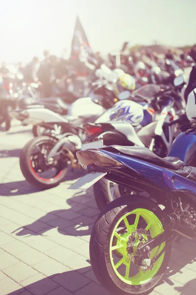 Motorkerékpár részletesen. Chrome motorkerékpár részletek Vértes. — Stock Fotó