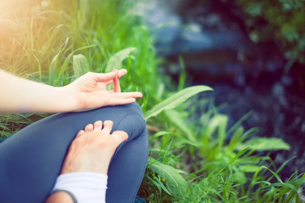 Young woman doing yoga — Stock Photo, Image