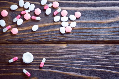 İlaç ilaç, tedavi sağlık için kapsayıcı içinde. 