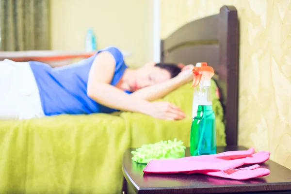 kadın, ev hanımı, Çamaşırhane yapıyor ve konut, uydu do Temizleme