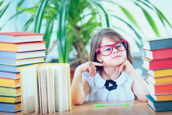 образование, школа, технологии и концепция детей
 - 