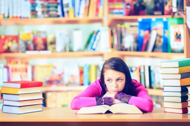 eğitim, ilkokul, teknoloji ve çocuk kavramı - 