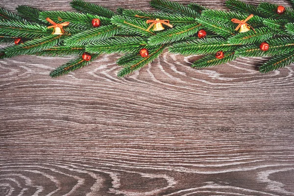 Sezon Dilekleri Gerçekçi Görünümlü Noel Ağacı Dallarıyla Süslenmiş Tatilin Arkaplanı — Stok fotoğraf