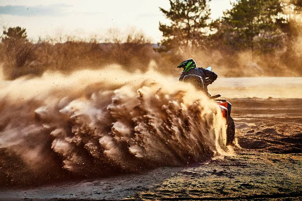 Adolescente Montando Atv Dunas Areia Fazendo Uma Curva Areia — Fotografia de Stock