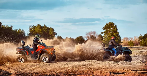 Teen Riding Atv Sand Dunes Making Turn Sand — Stock Photo, Image