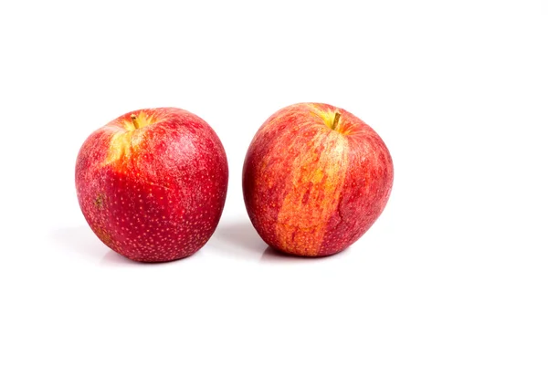 Piel de desgarro y marca de abrasión en manzana roja — Foto de Stock