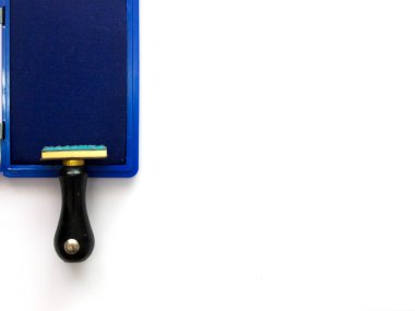 Beyaz zemin üzerine mavi mürekkep Tepsili siyah ahşap pencere boyutu