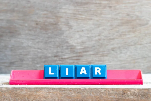 Tegelletter Rood Rek Woord Leugenaar Houten Achtergrond — Stockfoto