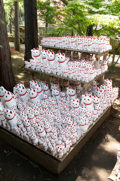 Tóquio Japão Maio 2019 Multidão Felinos Sortudos Sorte Convidando Figura — Fotografia de Stock