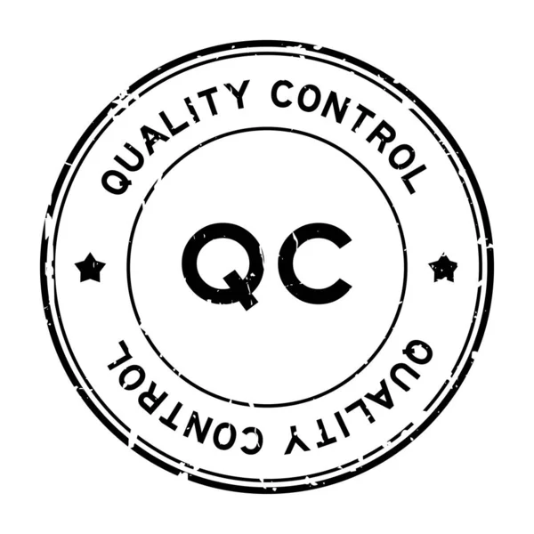 Grunge siyah QC kalite kontrol sözcüğü beyaz arkaplanda lastik mühür damgası