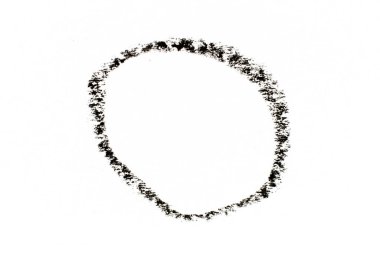 Siyah renkli pastel boya beyaz kağıt arka planda daire ya da yuvarlak şekilli çizer