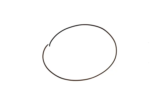 白いボードの背景に円の形として黒の線手描き — ストック写真