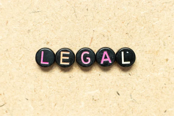 Schwarze Farbe Runde Perle Wort Legal Auf Holz Hintergrund — Stockfoto