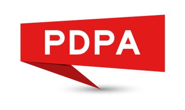 Beyaz arkaplanda PDPA (kişisel veri koruma eyleminin kısaltması) sözcüğüyle kırmızı renk konuşma pankartı