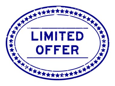 Grunge mavi kelime oval lastik mühür beyaz arka planda sınırlı teklif