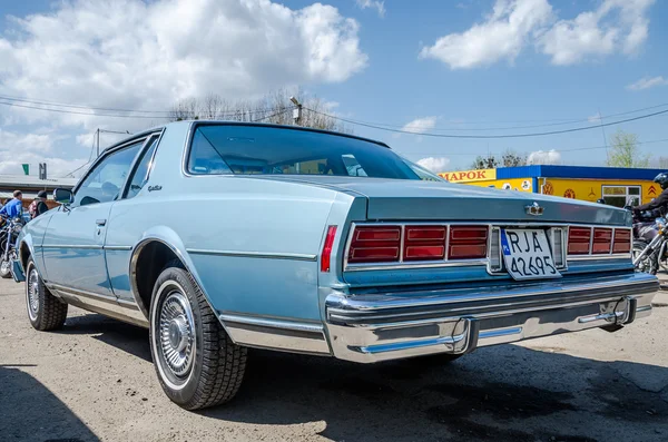 LVIV, UKRAINE - APRIL, 2016: Old fashion vintage retro car Chevrolet — Stock Photo, Image