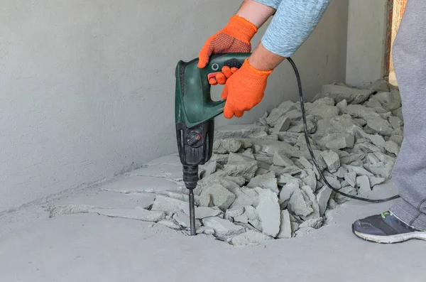 Worker Smashes Concrete Floor Electric Hammer Drill — Stock Photo, Image