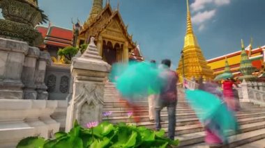 sunny day bangkok temple of the emerald buddha 4k time lapse thailand
